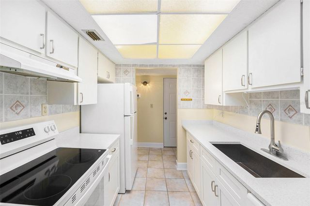 11505 7TH WAY N 2303, St Petersburg, FL 33716