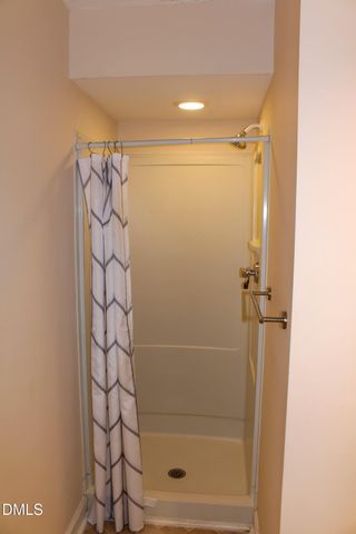200 W Woodcroft 52 B, Durham, NC 27713