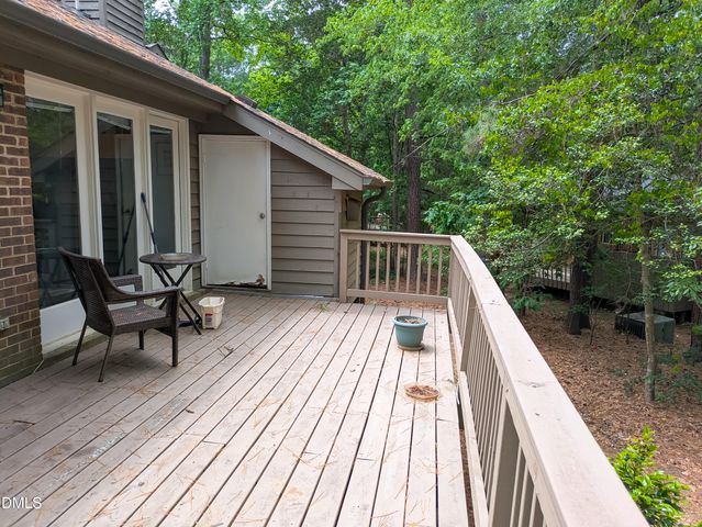 200 W Woodcroft 52 B, Durham, NC 27713