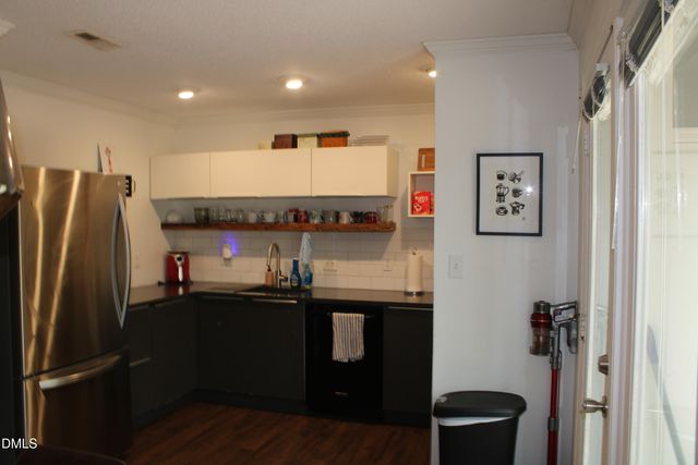 200 W Woodcroft 52 B, Durham, NC 27713