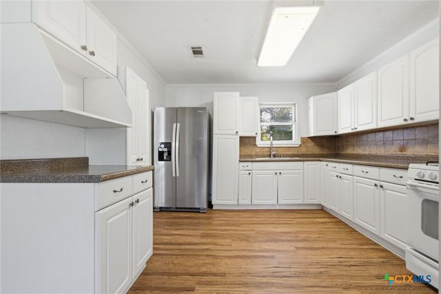 901 Barbara Drive, San Marcos, TX 78666