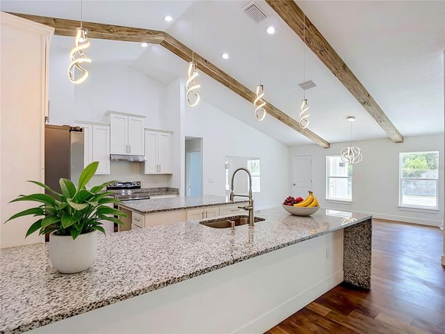 15032 HUMMINGBIRD ROAD, Weeki Wachee, FL 34614