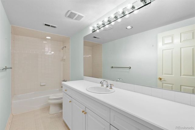 2450 E Alameda Avenue 4, Denver, CO 80209