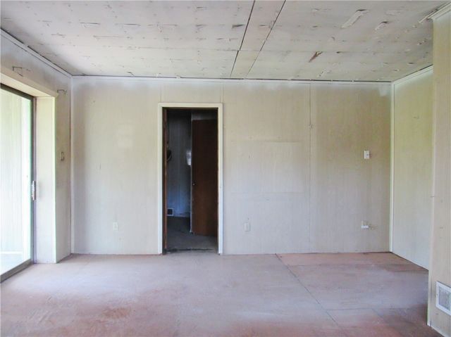 810 Newingham Lane, Arona Boro, PA 15617