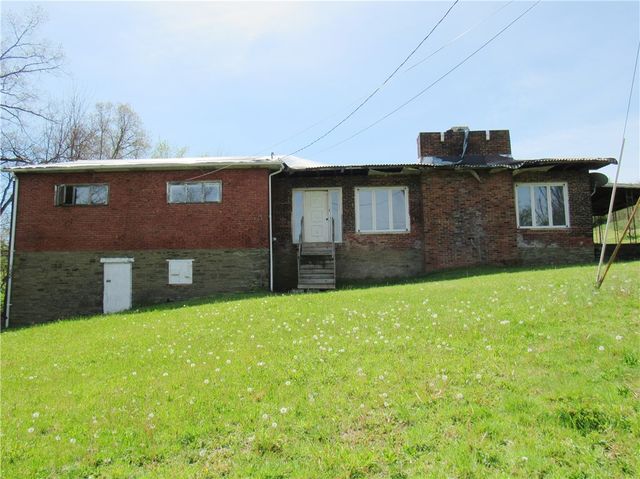 810 Newingham Lane, Arona Boro, PA 15617