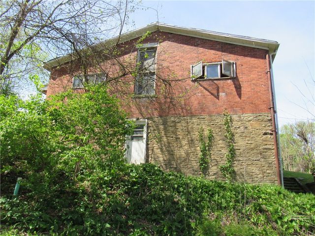 810 Newingham Lane, Arona Boro, PA 15617
