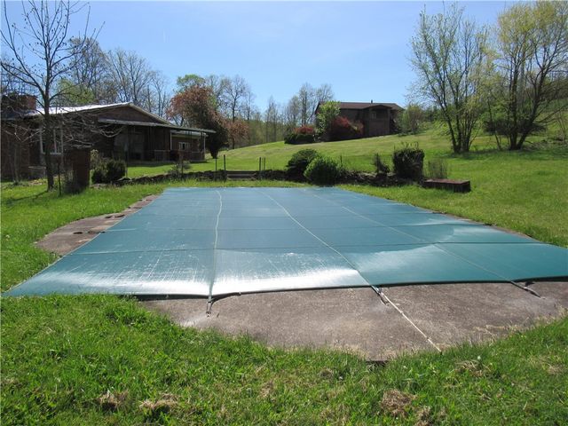 810 Newingham Lane, Arona Boro, PA 15617