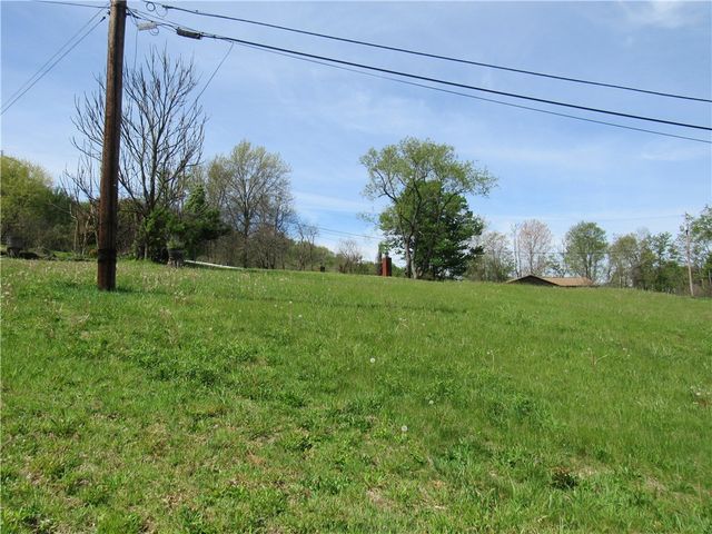 810 Newingham Lane, Arona Boro, PA 15617