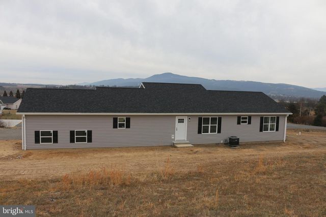 10 EARHART CT, Petersburg, WV 26847