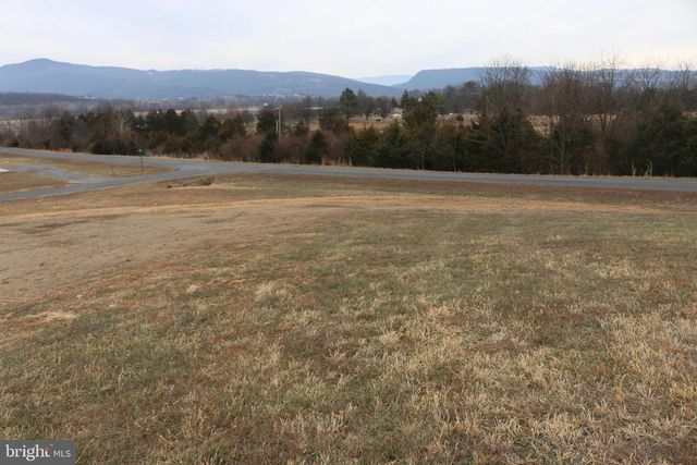 10 EARHART CT, Petersburg, WV 26847