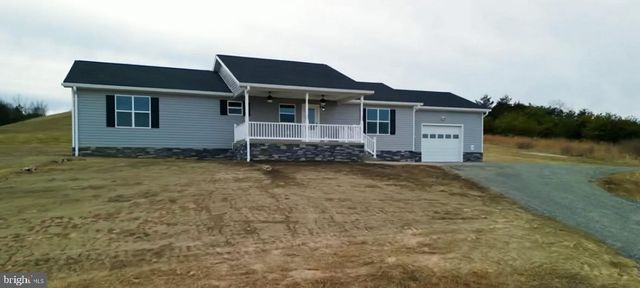 10 EARHART CT, Petersburg, WV 26847