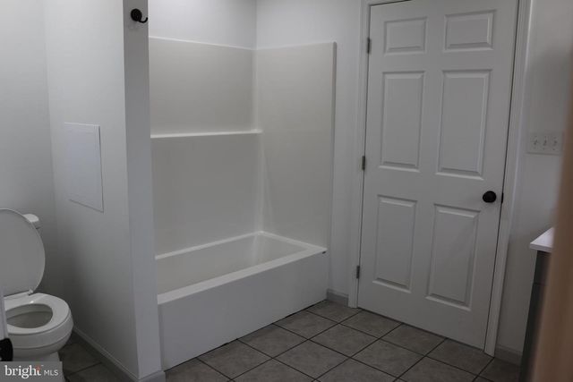 10 EARHART CT, Petersburg, WV 26847