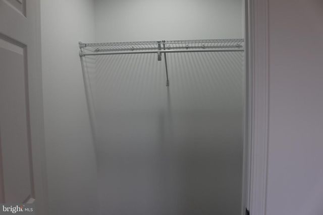 10 EARHART CT, Petersburg, WV 26847