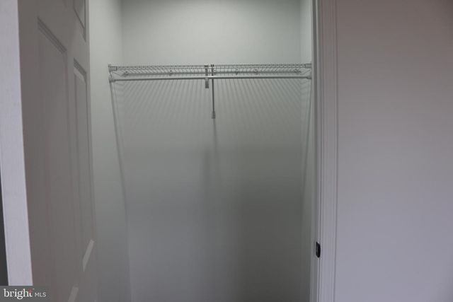 10 EARHART CT, Petersburg, WV 26847