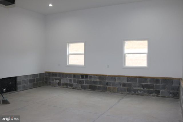 10 EARHART CT, Petersburg, WV 26847