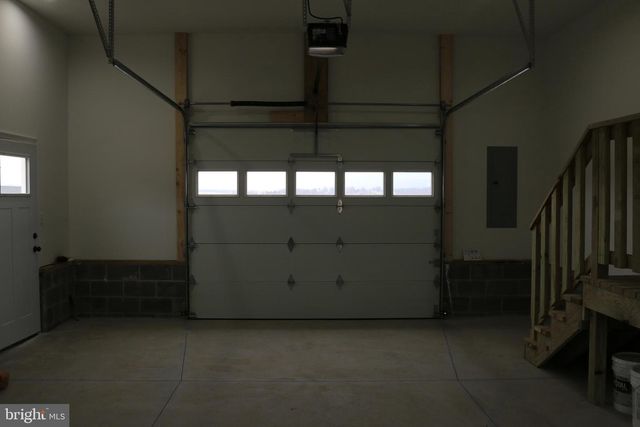 10 EARHART CT, Petersburg, WV 26847