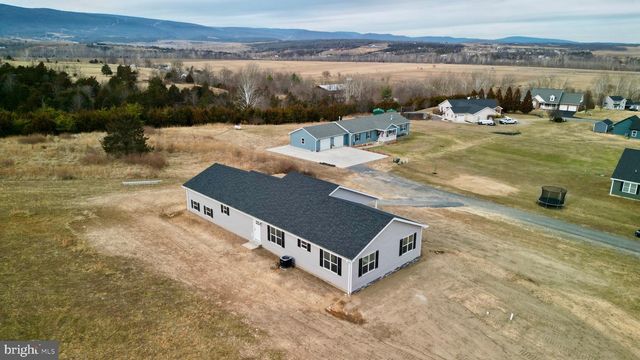 10 EARHART CT, Petersburg, WV 26847