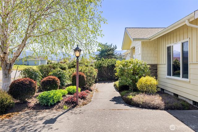 163 Mariners Drive, Sequim, WA 98382