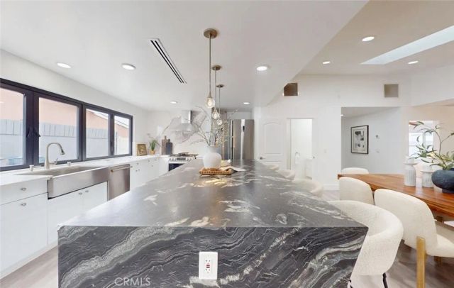 5781 Rogers, Huntington Beach, CA 92649