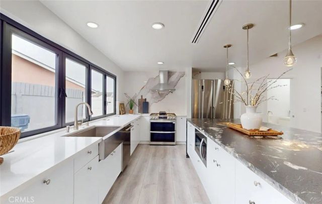 5781 Rogers, Huntington Beach, CA 92649