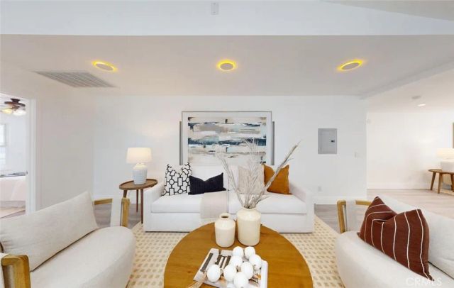 5781 Rogers, Huntington Beach, CA 92649