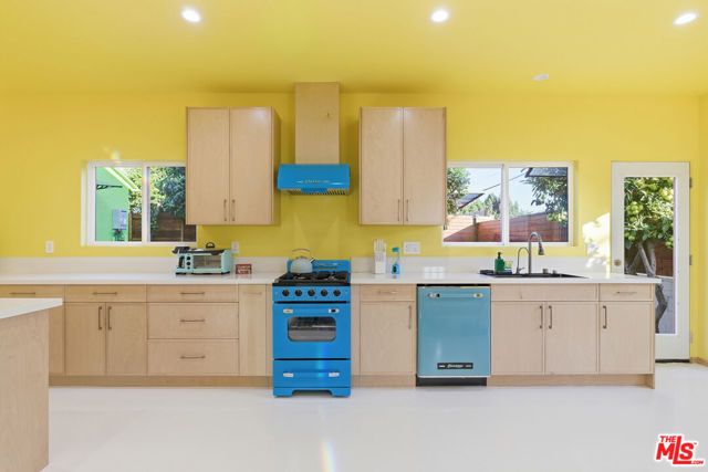 17660 Martha Street, Encino (los Angeles), CA 91316