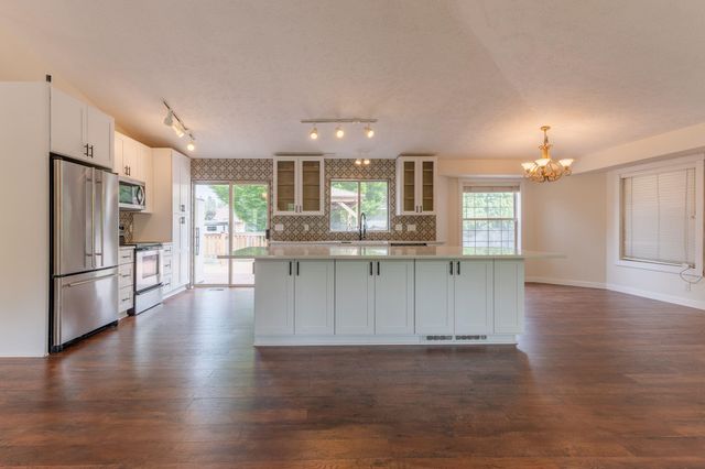 3901 S Sunderland Dr, Spokane Valley, WA 99206