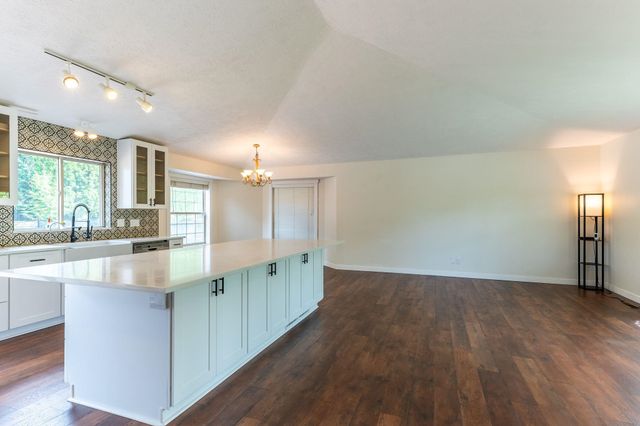 3901 S Sunderland Dr, Spokane Valley, WA 99206