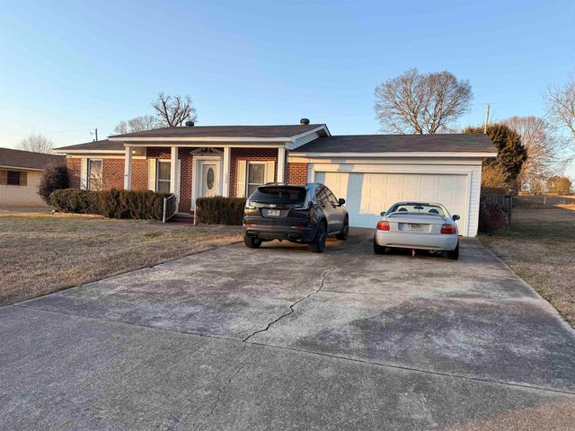 1330 Glenmere Circle, Malvern, AR 72104