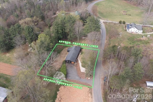 75 Old Macedonia Road, Alexander, NC 28701