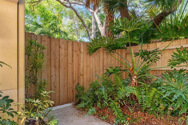 3010 W STOVALL STREET H, Tampa, FL 33629