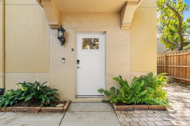 3010 W STOVALL STREET H, Tampa, FL 33629