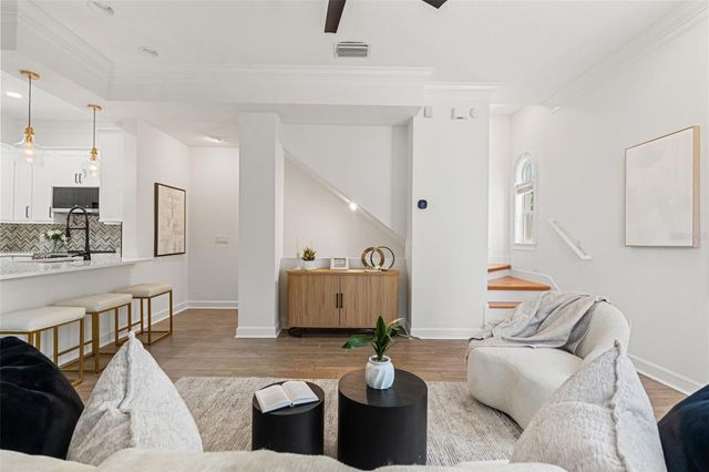 3010 W STOVALL STREET H, Tampa, FL 33629