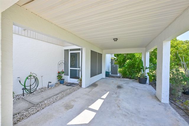 511 FINSBURY CIRCLE B, Sun City Center, FL 33573