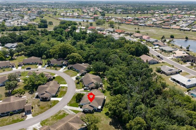 511 FINSBURY CIRCLE B, Sun City Center, FL 33573