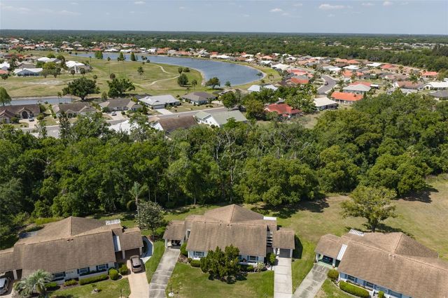 511 FINSBURY CIRCLE B, Sun City Center, FL 33573