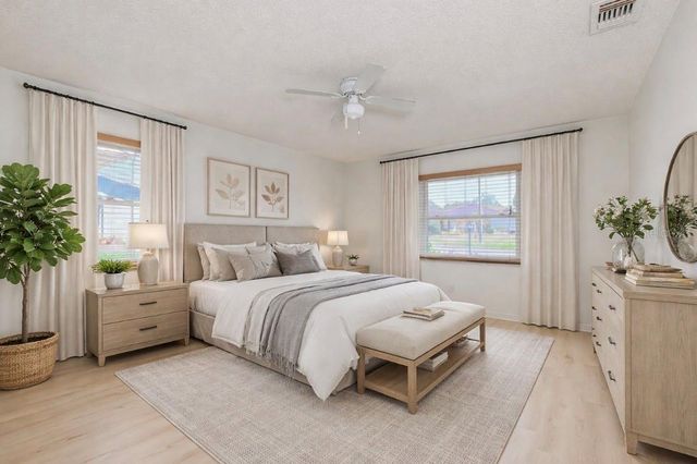 511 FINSBURY CIRCLE B, Sun City Center, FL 33573