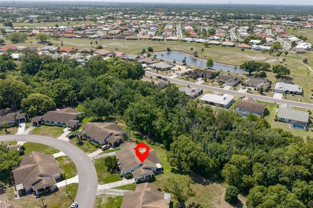 511 FINSBURY CIRCLE B, Sun City Center, FL 33573