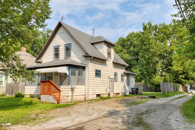 1004 E Washington Avenue, Des Moines, IA 50316