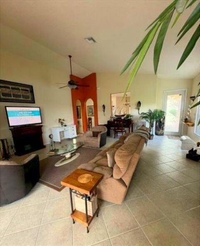 471 NW Lismore Lane, Port St. Lucie, FL 34986