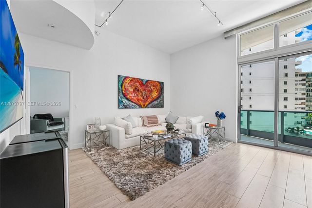 1331 Brickell Bay Drive 611, Miami, FL 33131