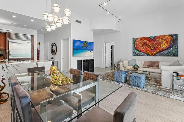 1331 Brickell Bay Drive 611, Miami, FL 33131