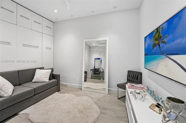 1331 Brickell Bay Drive 611, Miami, FL 33131
