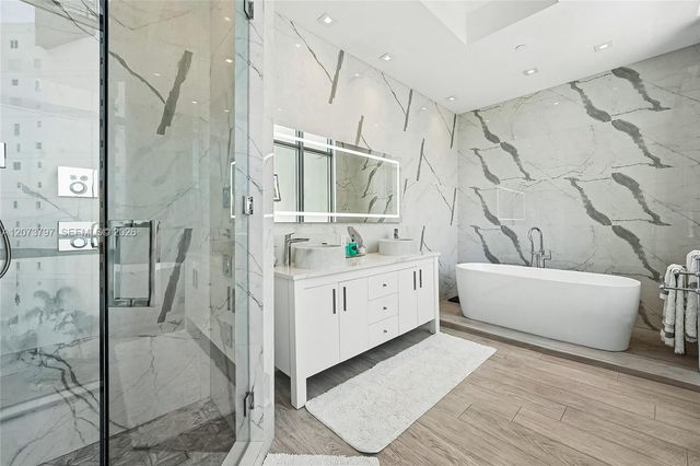 1331 Brickell Bay Drive 611, Miami, FL 33131