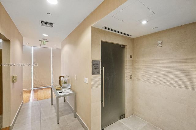 1331 Brickell Bay Drive 611, Miami, FL 33131
