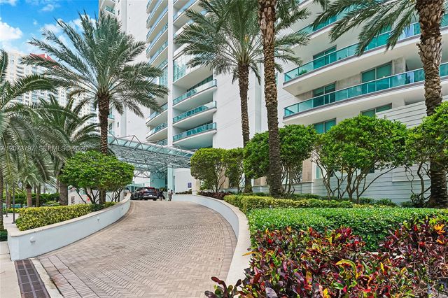 1331 Brickell Bay Drive 611, Miami, FL 33131