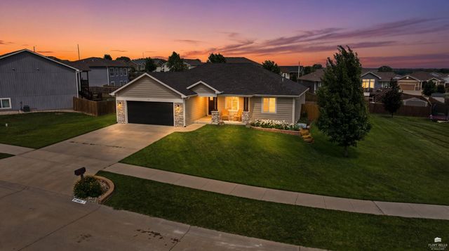 4685 N Dwight Drive, Manhattan, KS 66502