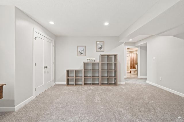 4685 N Dwight Drive, Manhattan, KS 66502