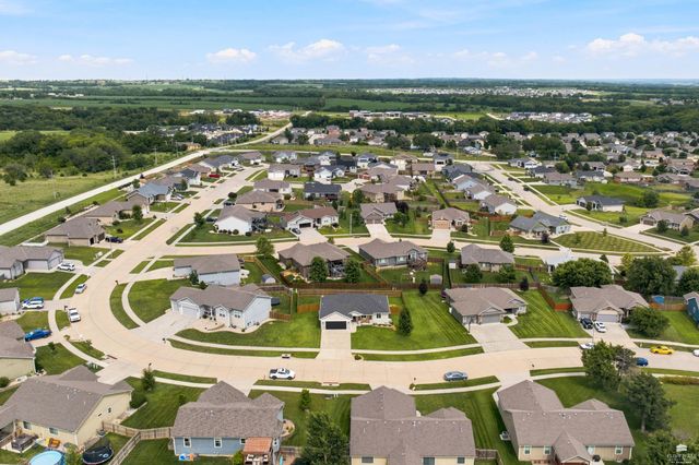 4685 N Dwight Drive, Manhattan, KS 66502