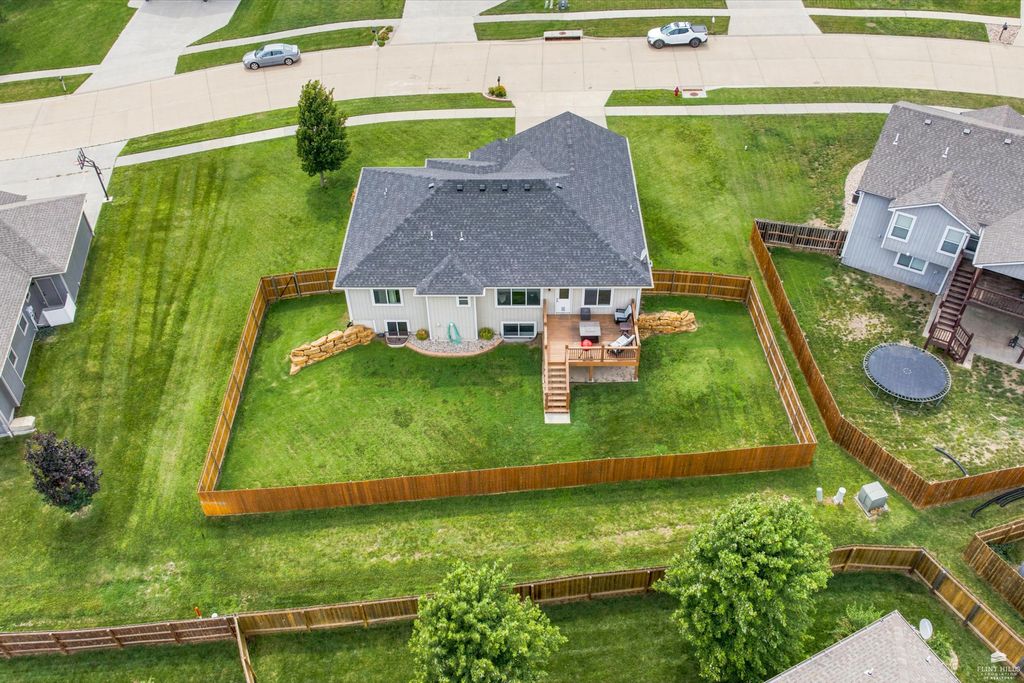 4685 N Dwight Drive, Manhattan, KS 66502